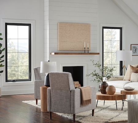 Regency 400 black casement windows in living room, fenêtres à battant
